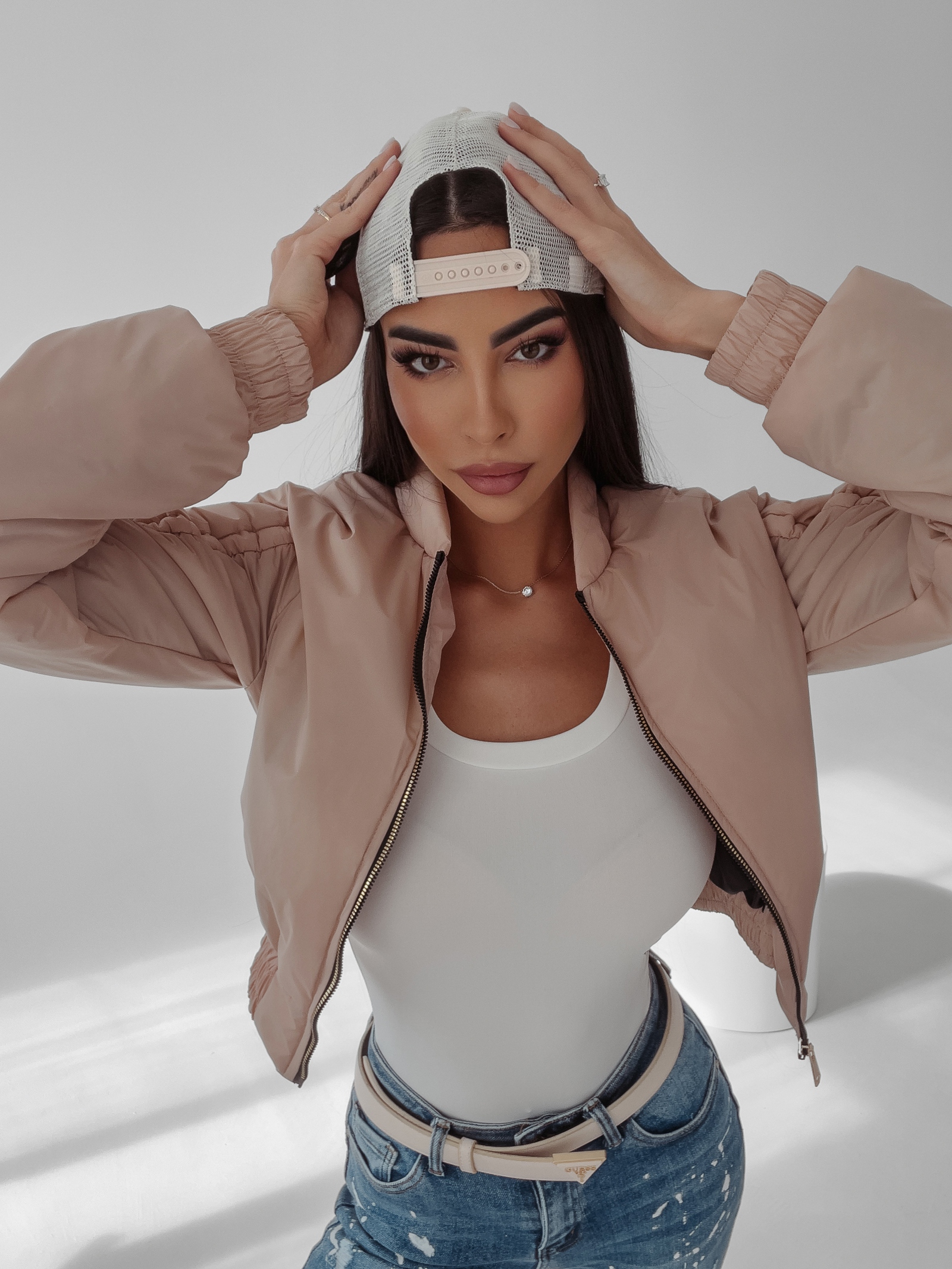 Kurtka krótka Emily Ola Voga beżowa