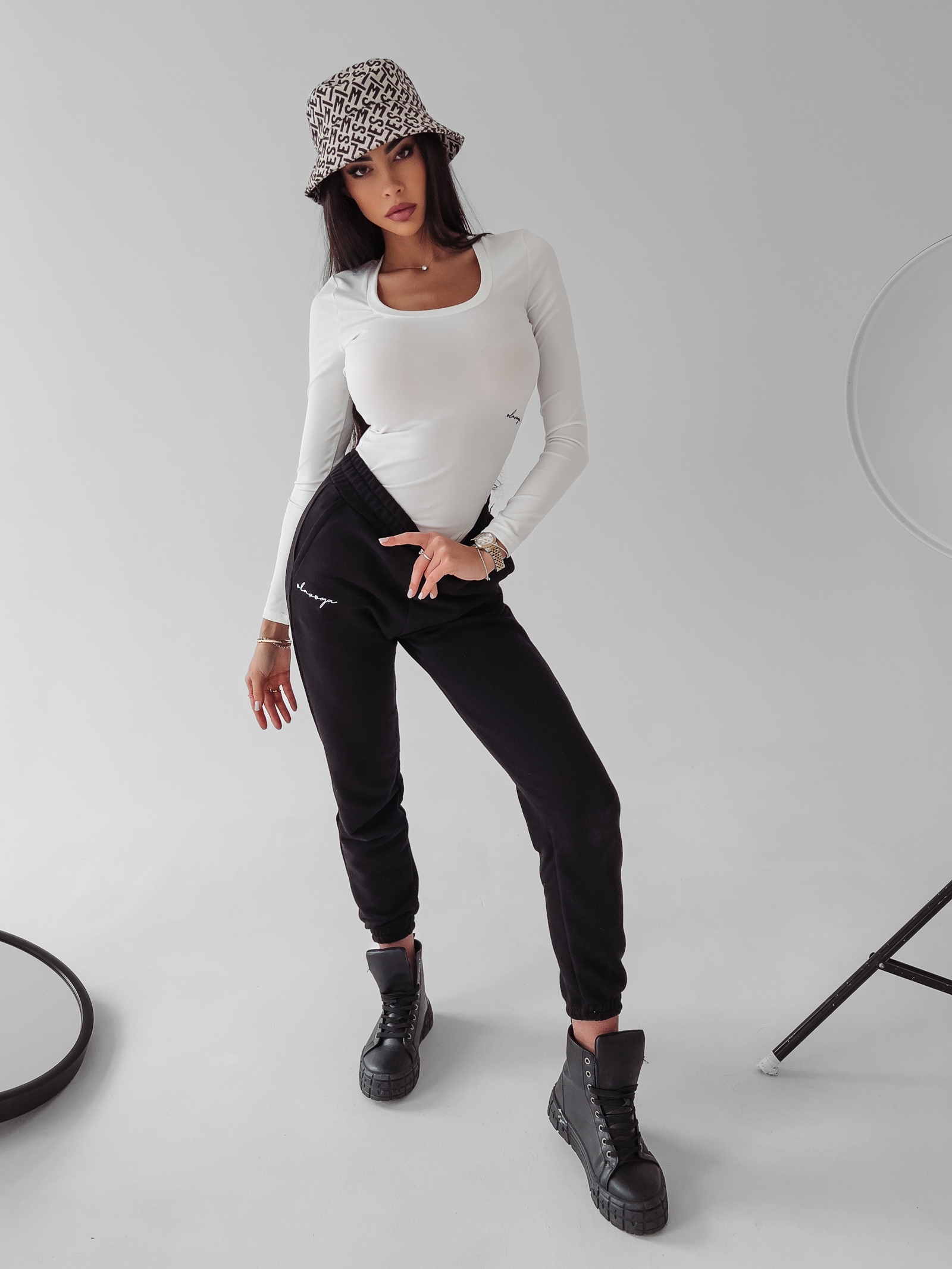 Spodnie dresowe bawełniane Seram Ola Voga czarne