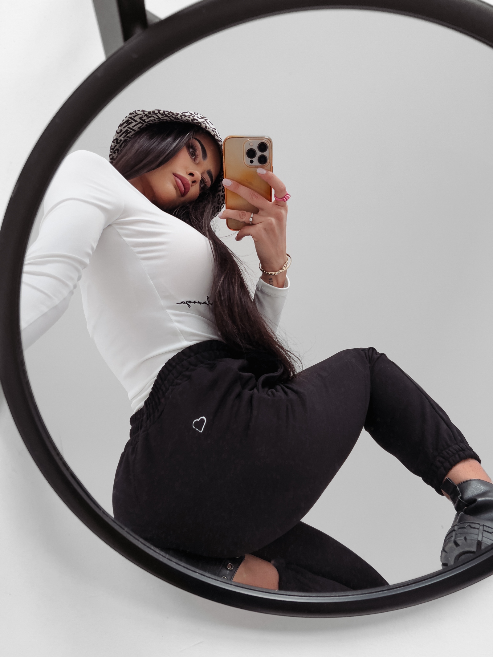 Spodnie dresowe bawełniane Seram Ola Voga czarne