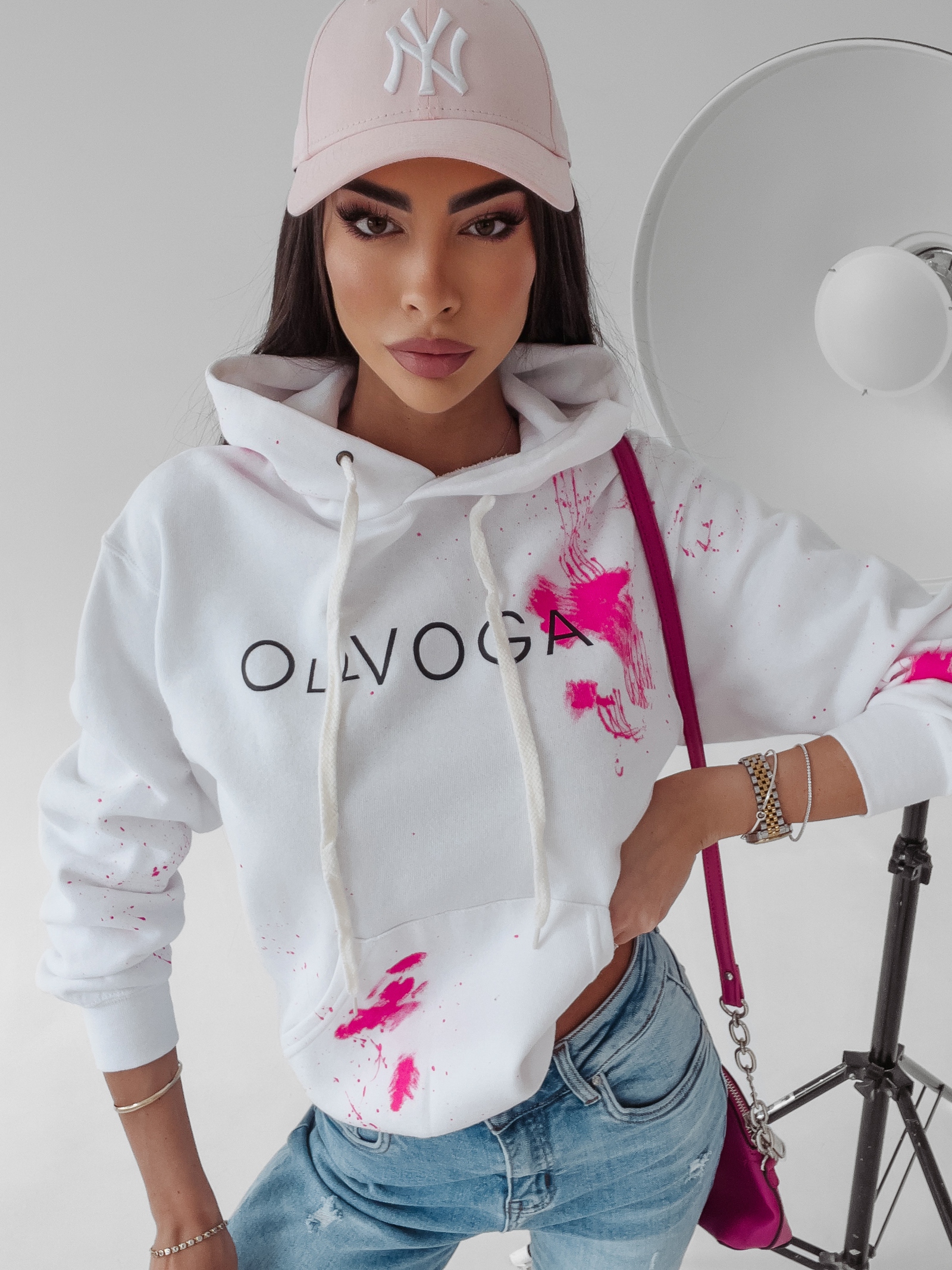 Bluza kangurka Magma Ola Voga ecru-neonowy róż