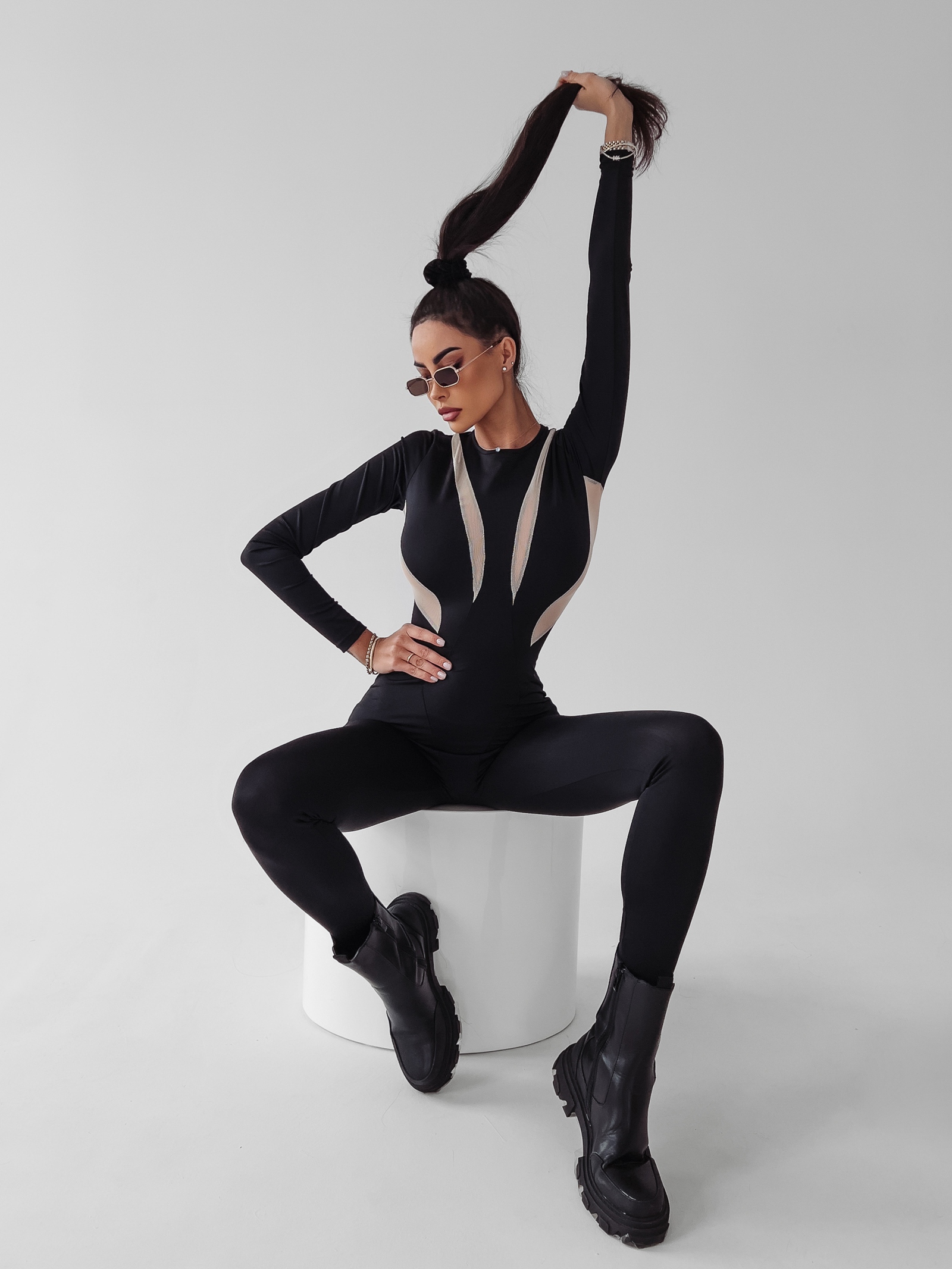 Kombinezon kobiecy dopasowany Madera Ola Voga czarny