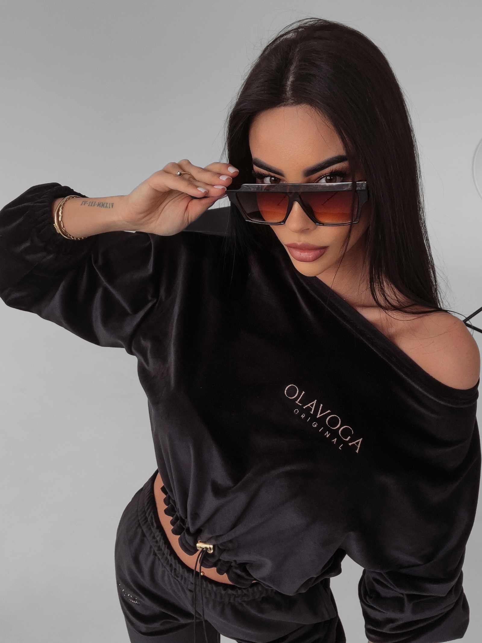 Komplet welurowy Timor Ola Voga czarny Komplet welurowy Timor Ola Voga czarny