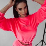 Komplet welurowy Timor Ola Voga neonowy róż