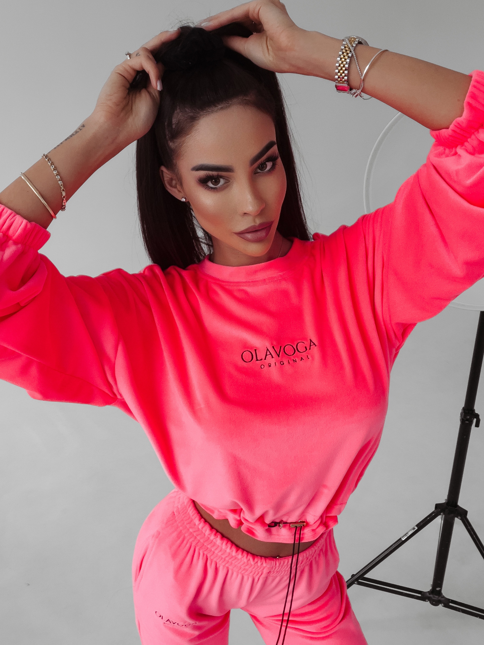 Komplet welurowy Timor Ola Voga neonowy róż