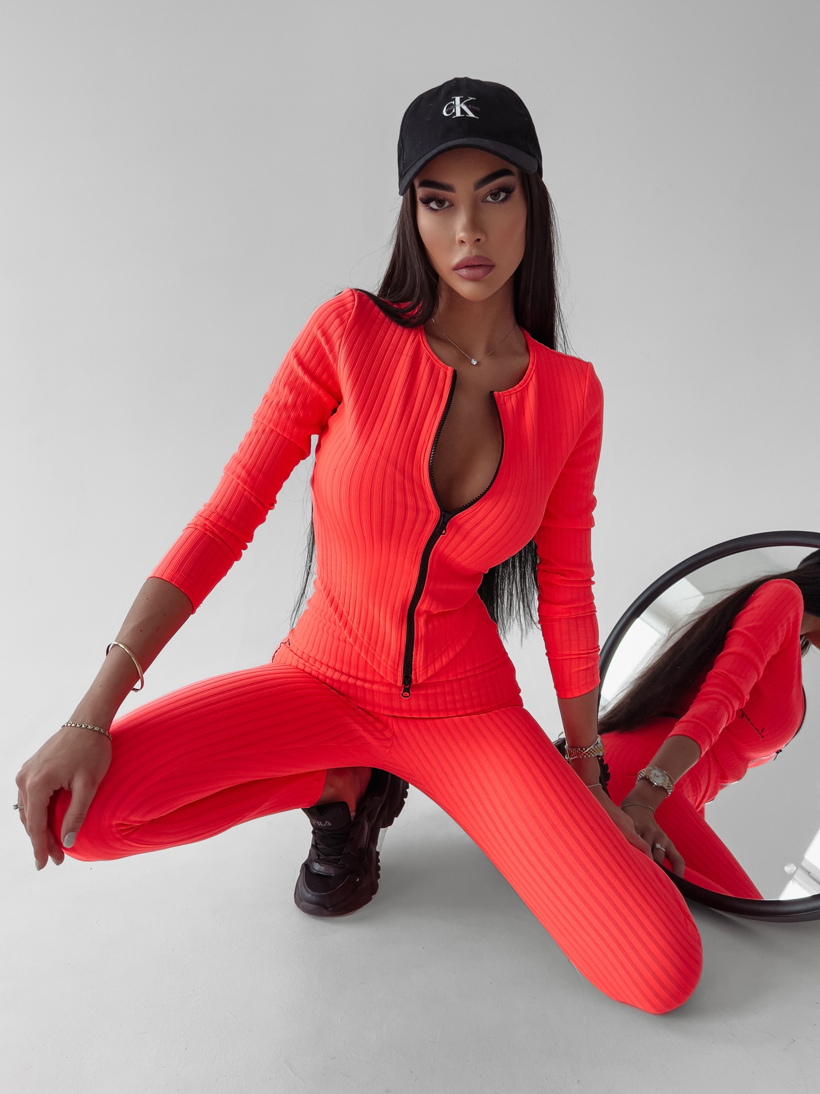 Komplet prążkowany Carole Ola Voga neonowy róż