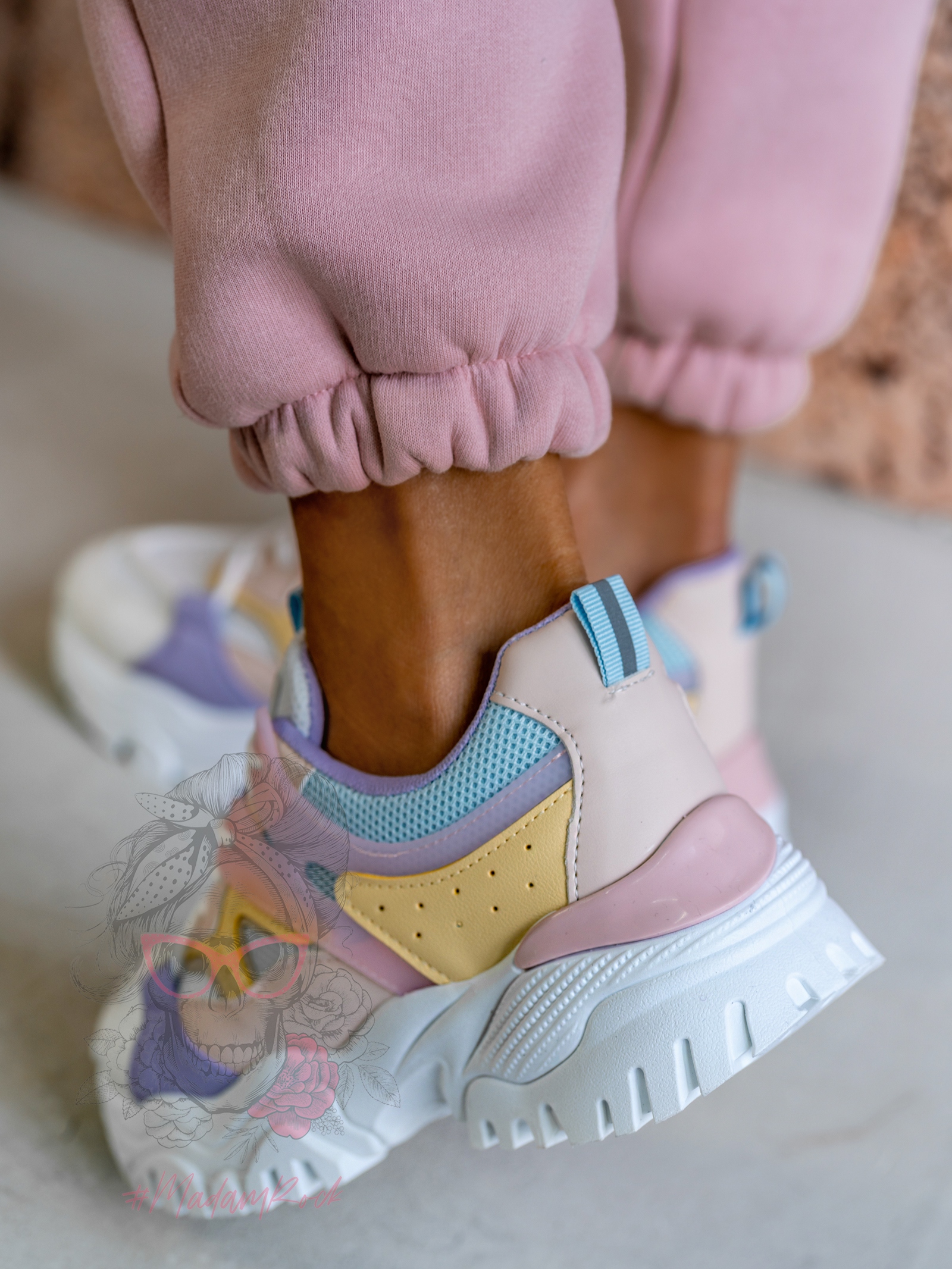 Buty sportowe Madam Cakes pudrowe Buty sportowe Madam Cakes pudrowe