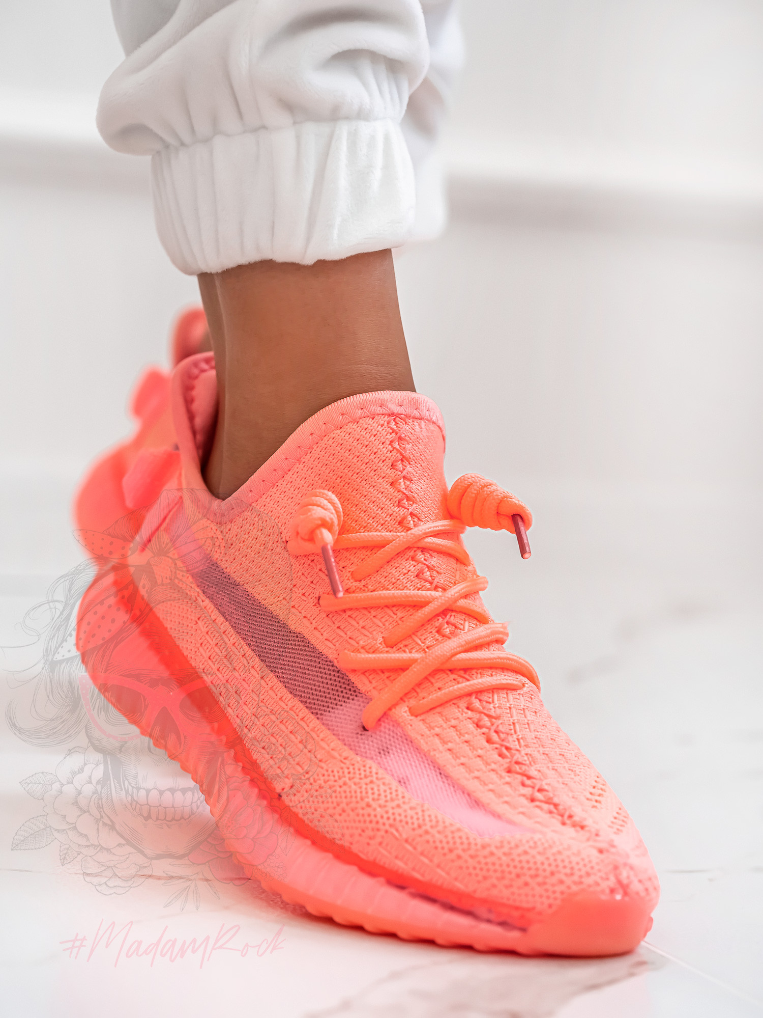 Buty sportowe Madam Faxe neonowy róż