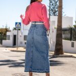 Sweter z odkrytym ramieniem Mapim różowy