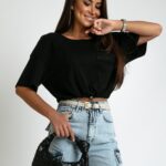 Crop top ze ściąganiem w pasie YoYo czarny