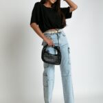 Crop top ze ściąganiem w pasie YoYo czarny