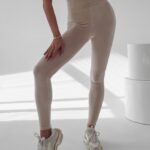 Legginsy eleganckie welurowe Porto Ola Voga beżowe