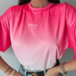 T-shirt oversize Liyo Ola Voga neon róż-ecru
