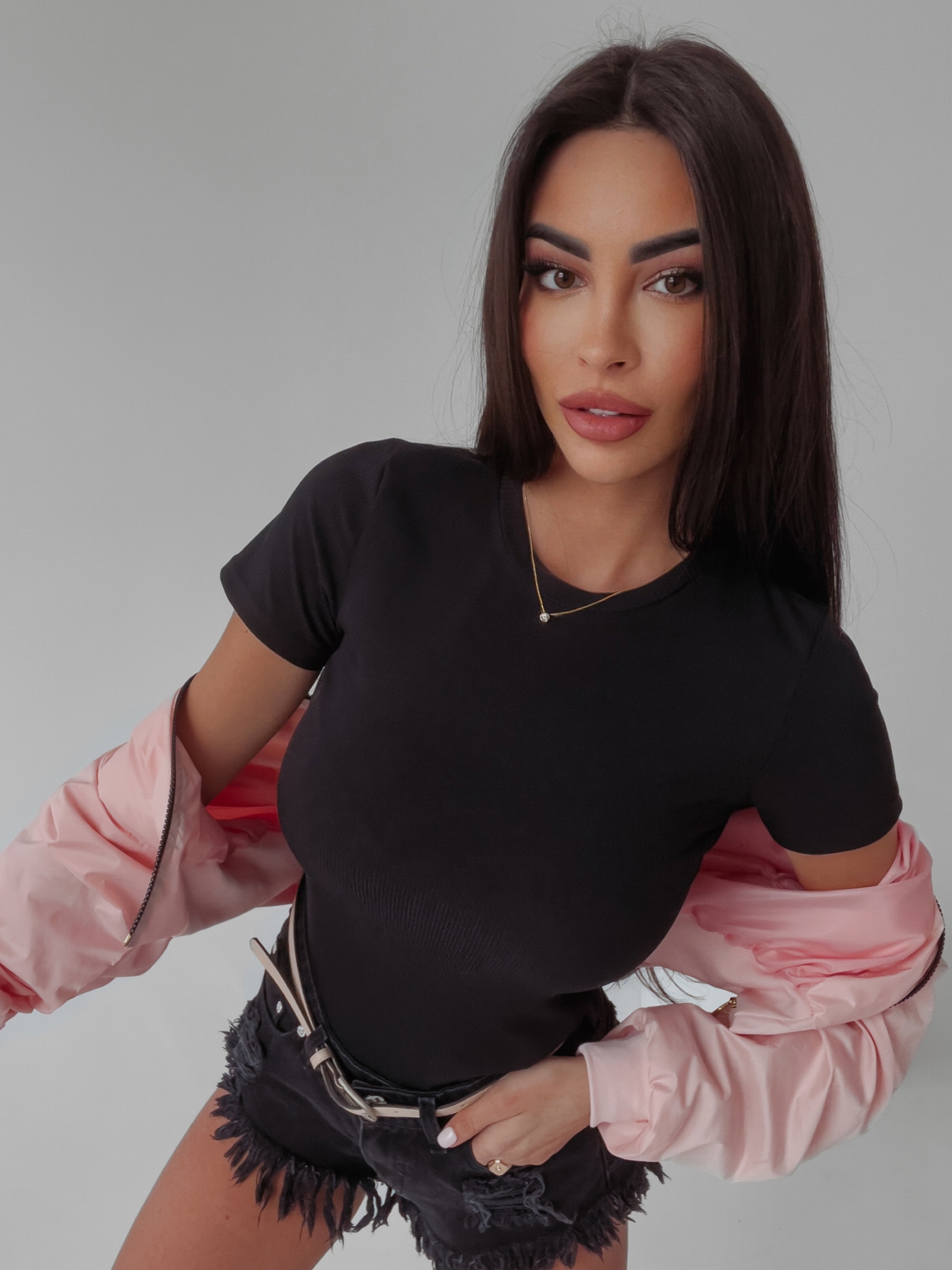 Bluzka klasyczna t-shirt basic Eter Ola Voga czarny Bluzka klasyczna t-shirt basic Eter Ola Voga czarny