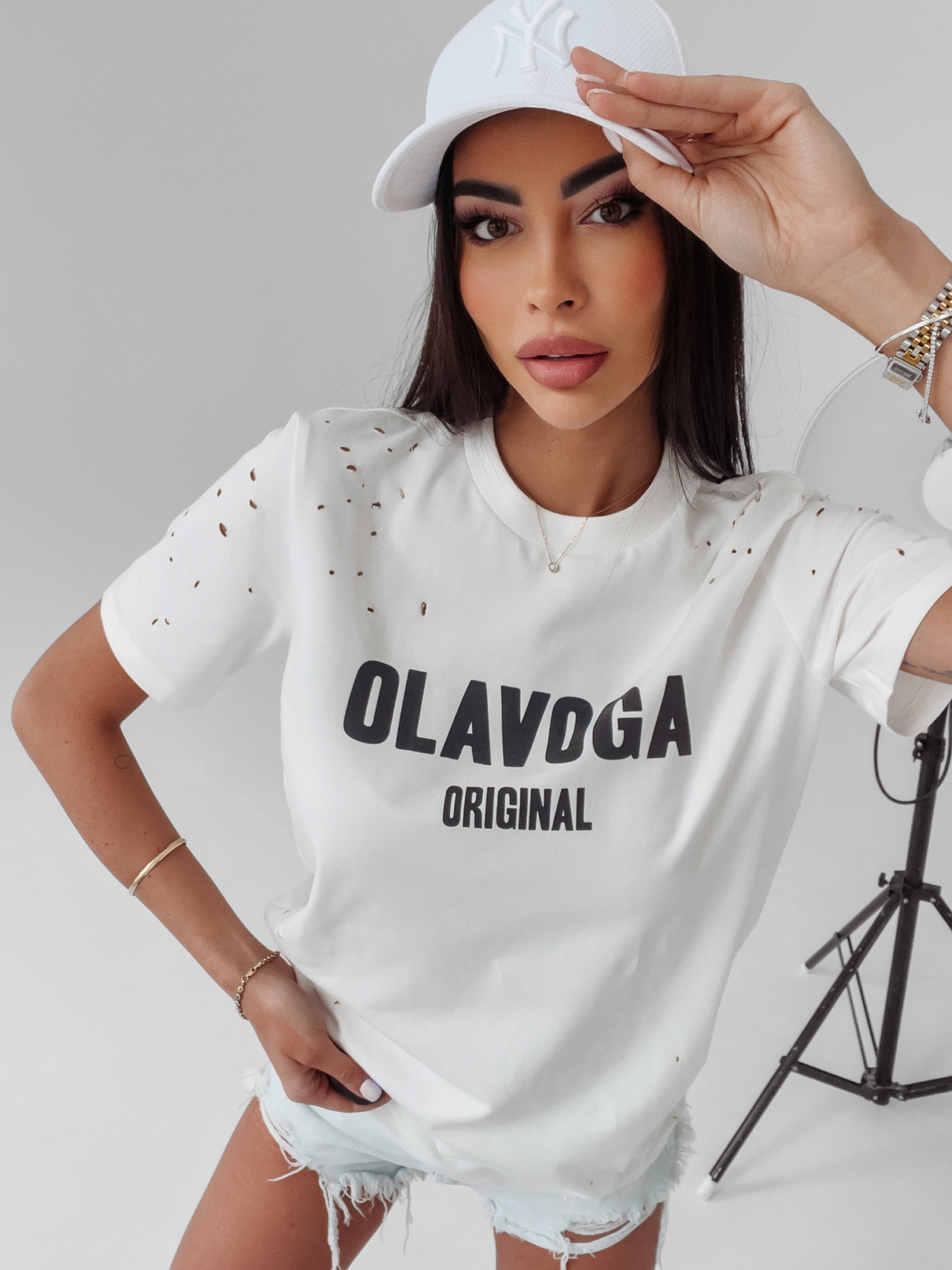 T-shirt z wycięciami Jo Ola Voga ecru