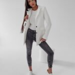 Marynarka taliowana Lara Ola Voga ecru