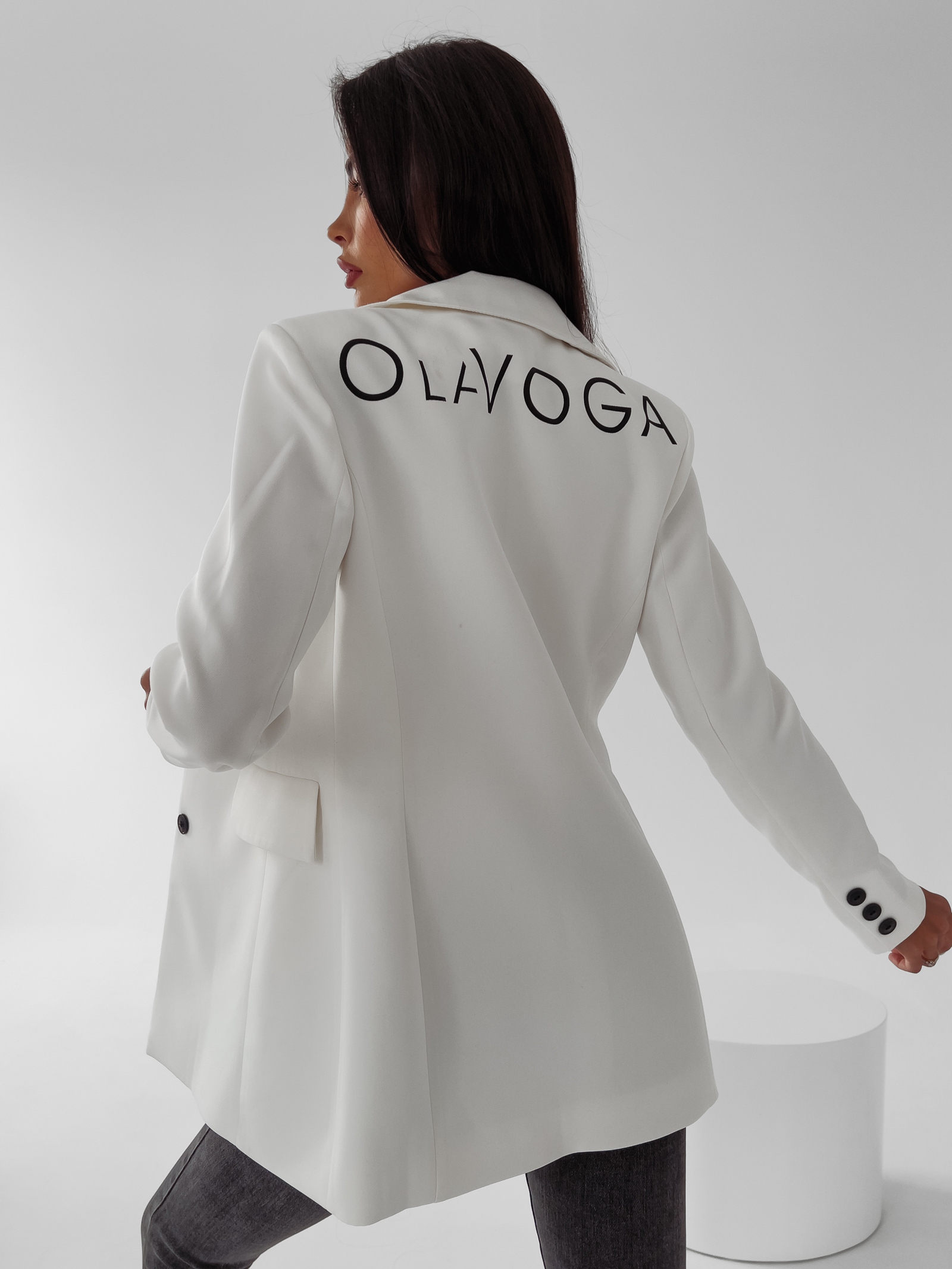 Marynarka taliowana Lara Ola Voga ecru Marynarka taliowana Lara Ola Voga ecru