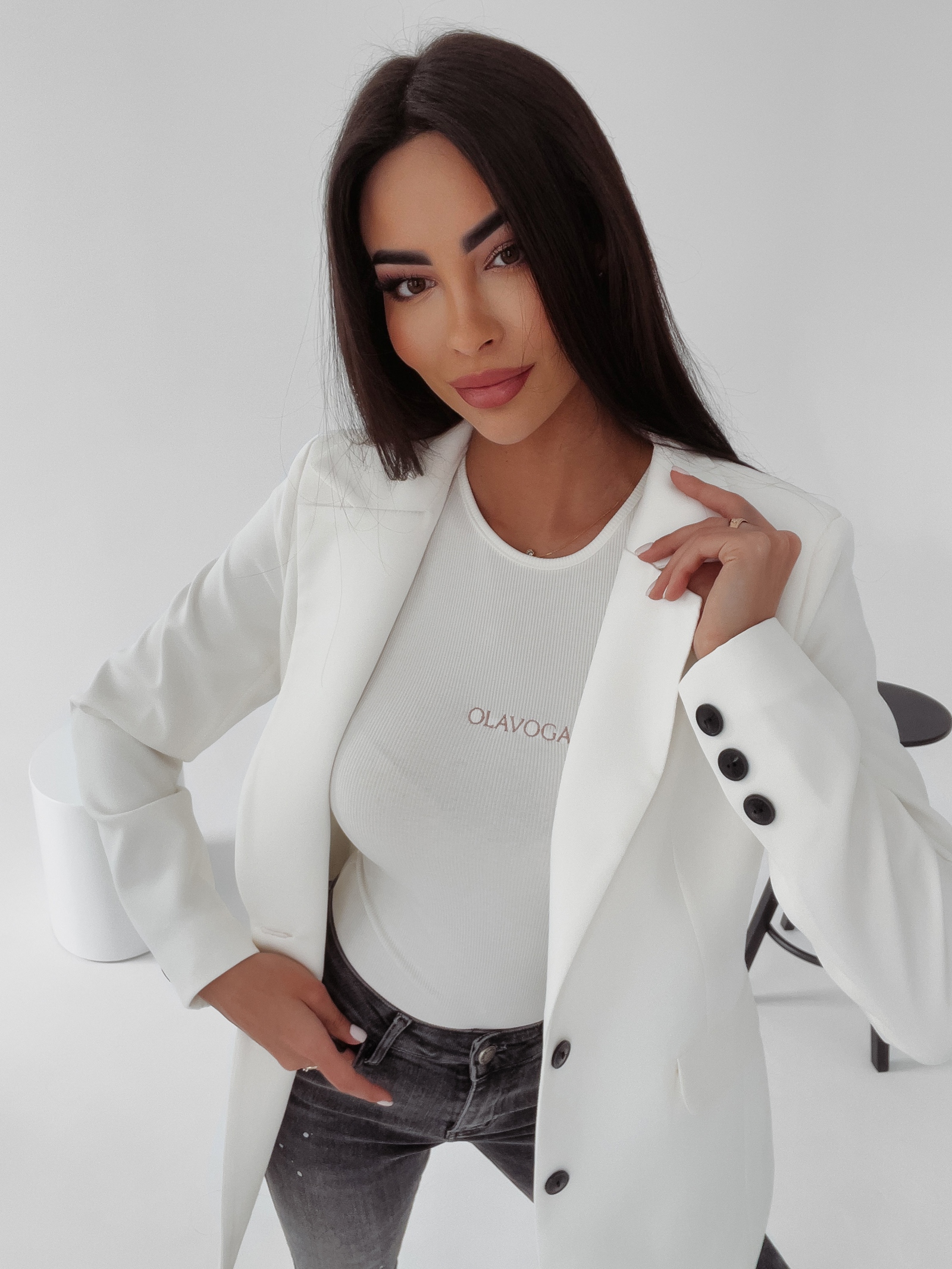 Marynarka taliowana Lara Ola Voga ecru Marynarka taliowana Lara Ola Voga ecru