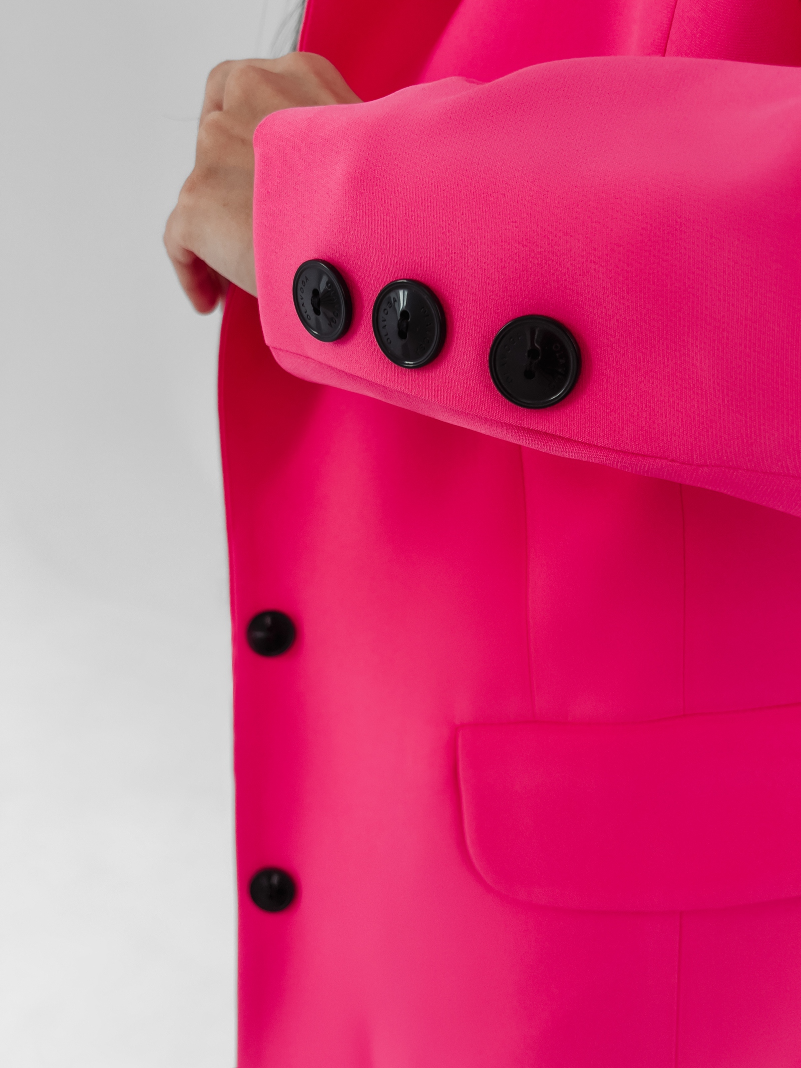 Marynarka taliowana Lara Ola Voga amarantowa