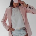 Marynarka taliowana Lara Ola Voga pudrowa