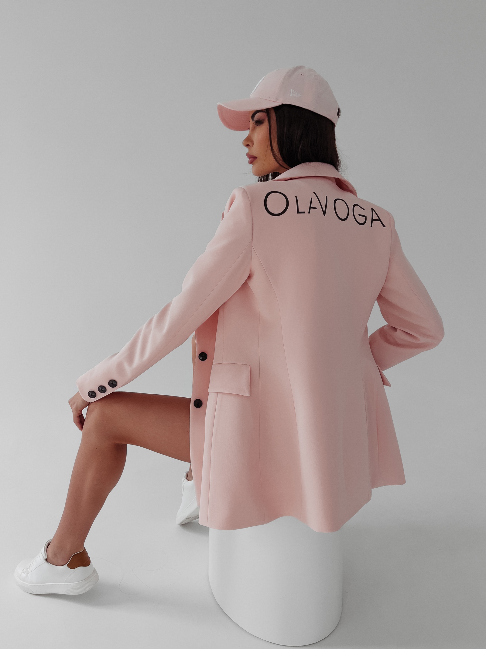 Marynarka taliowana Lara Ola Voga pudrowa