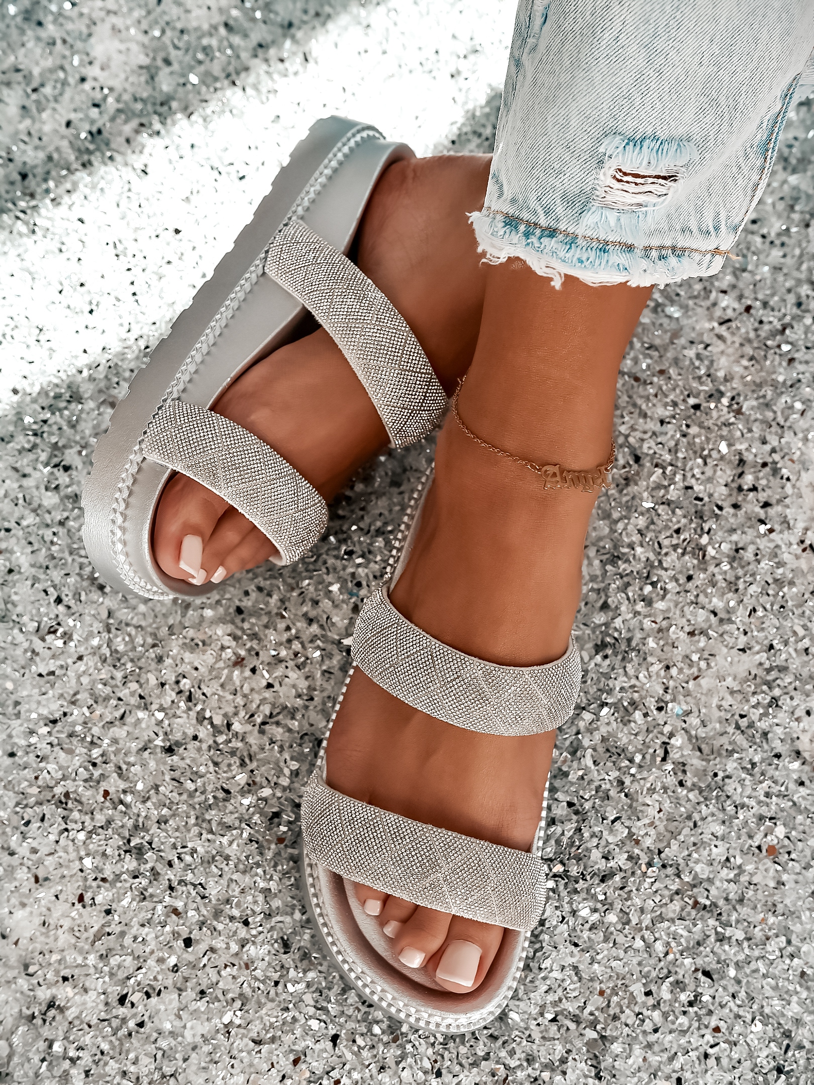 Klapki profilowane Madam Putti srebrne