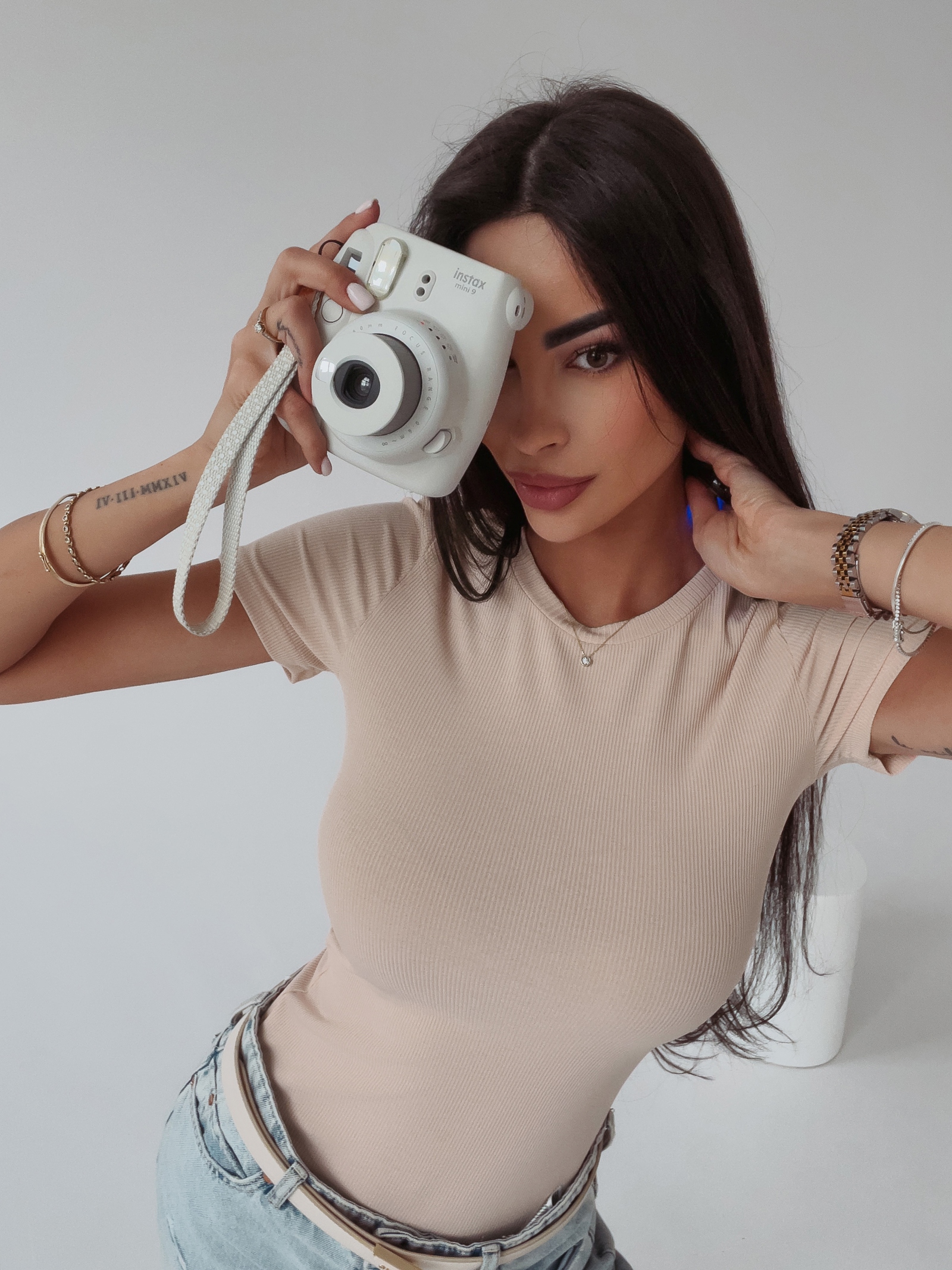 Bluzka klasyczna t-shirt basic Eter Ola Voga beżowa Bluzka klasyczna t-shirt basic Eter Ola Voga beżowa