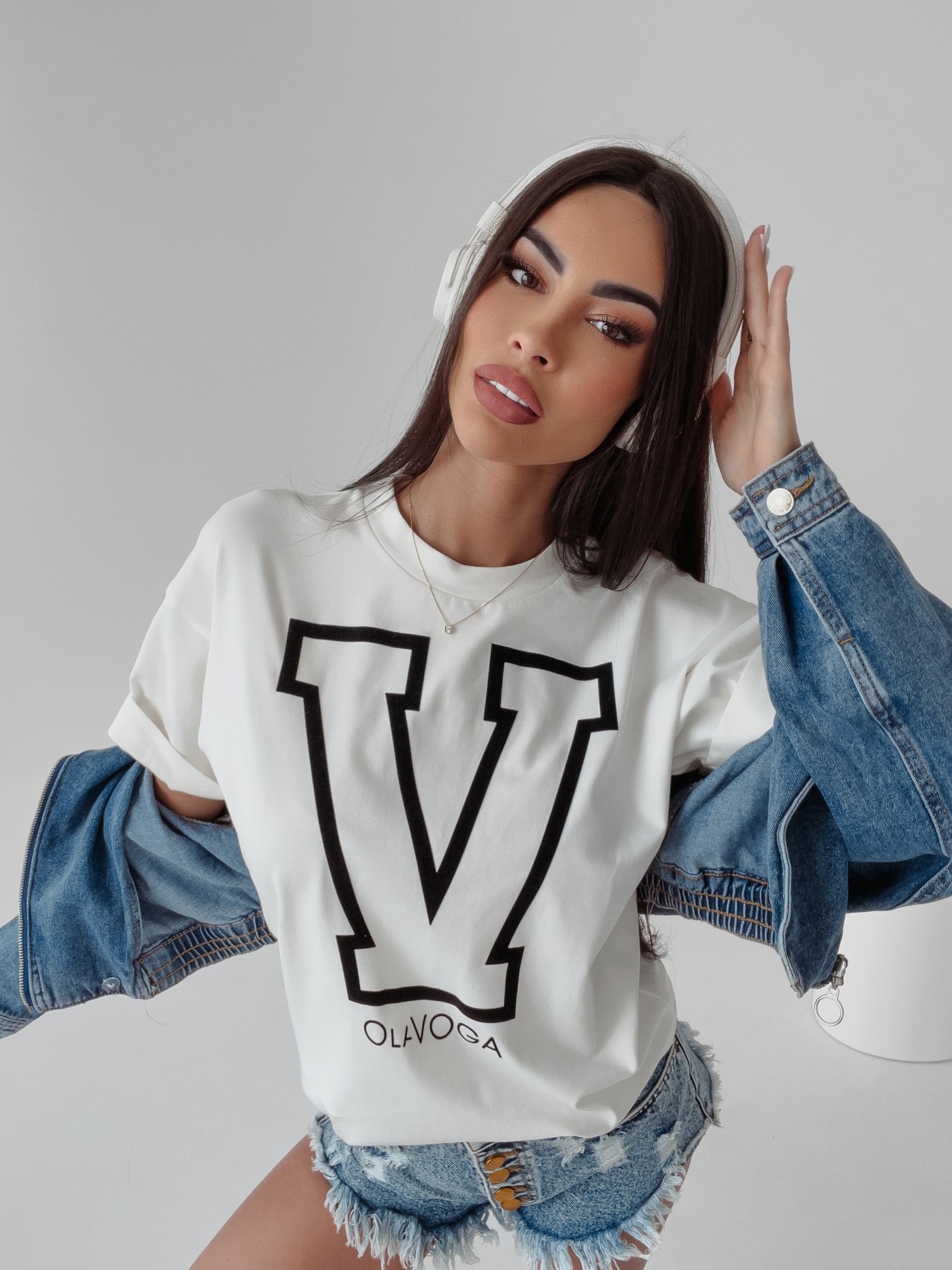 T-shirt z nadrukiem Vitalia Ola Voga ecru