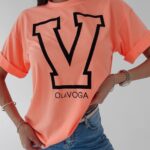 T-shirt z nadrukiem Vitalia Ola Voga łososiowy