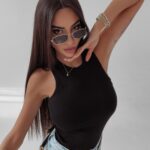 Top basic bawełniany Teja Ola Voga czarny