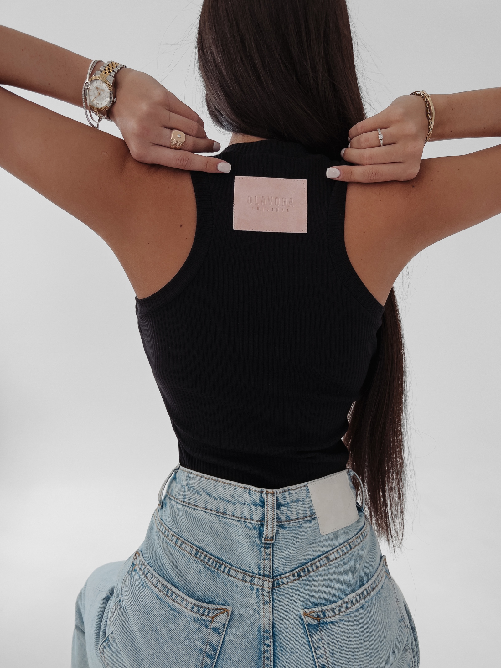Top basic bawełniany Teja Ola Voga czarny