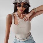 Body prążkowane z wycięciem Tajla Ola Voga beżowe