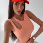 Body prążkowane z wycięciem Tajla Ola Voga łososiowe