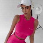 Komplet prążkowany sportowy Colet Ola Voga amarantowy