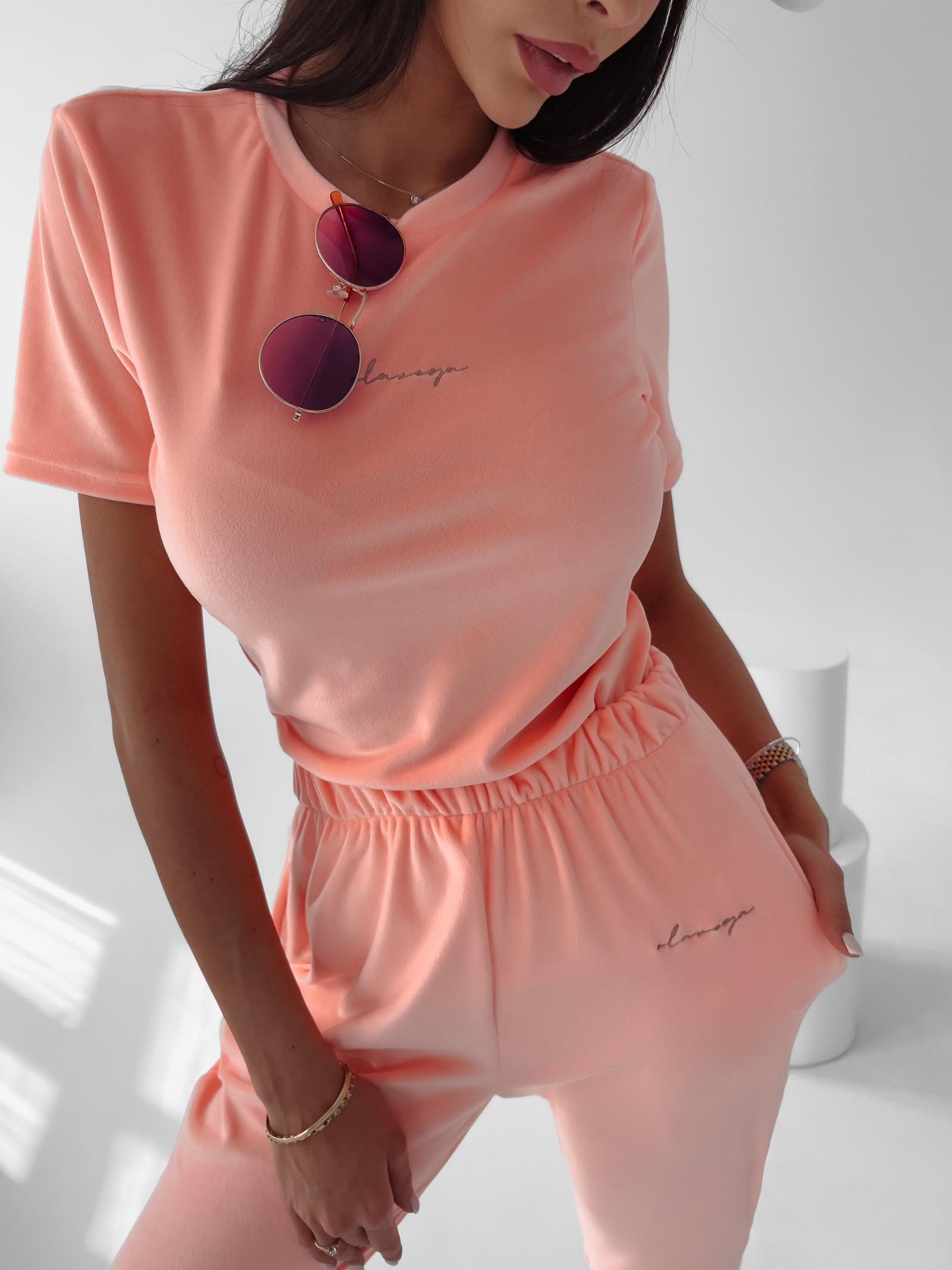 Komplet welurowy Mala Ola Voga łososiowy