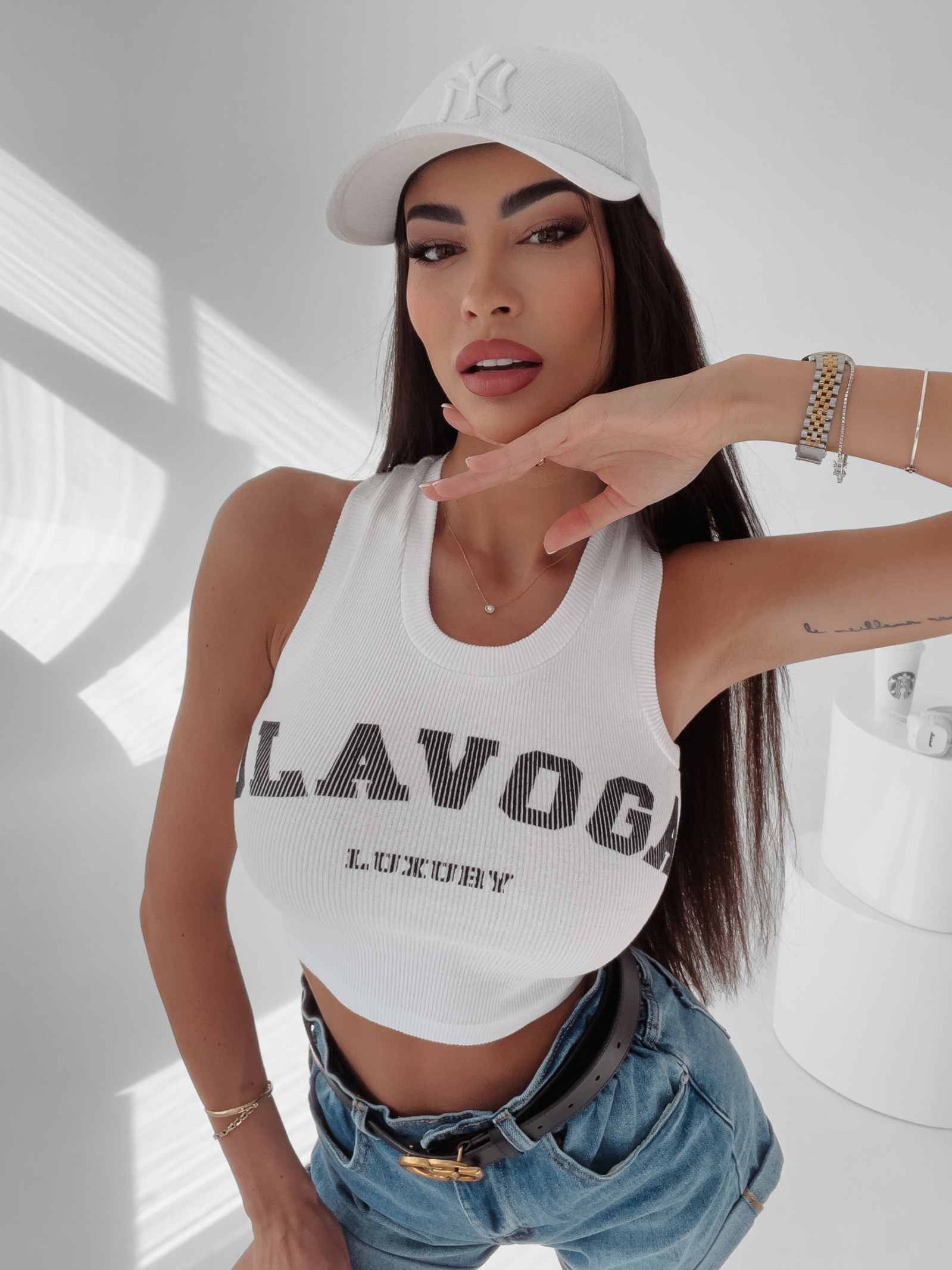 Top krótki Denise Ola Voga biały