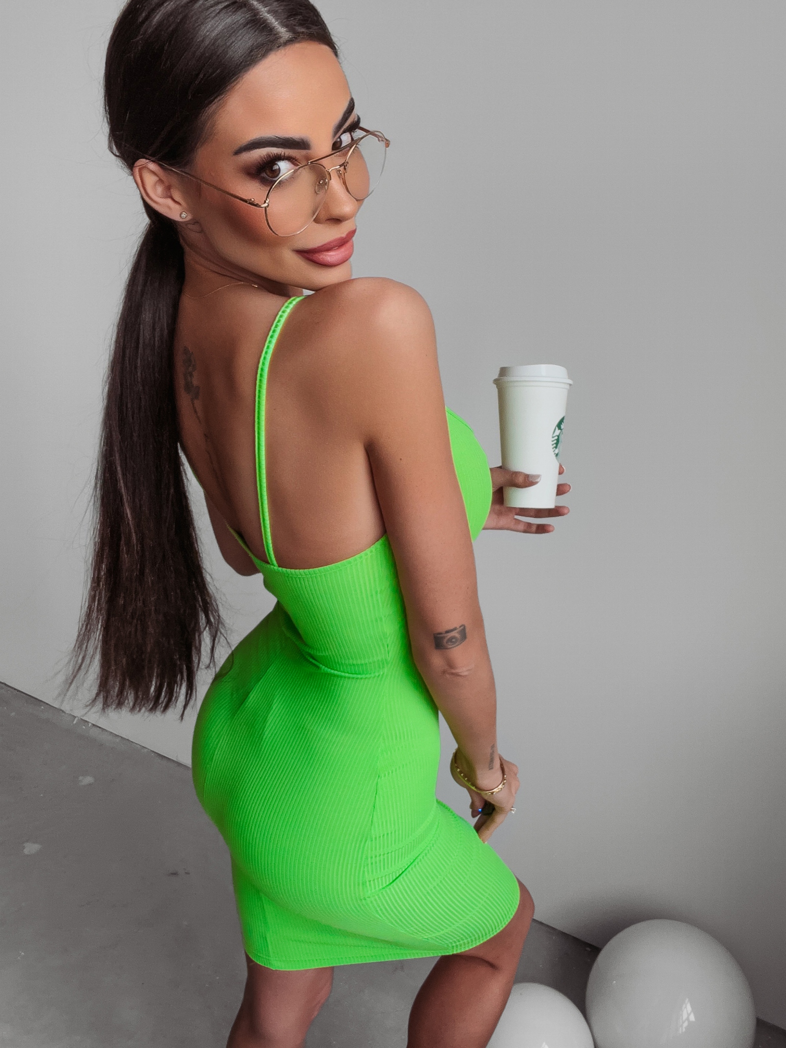 Sukienka dopasowana Abbie Ola Voga zielona