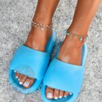 Klapki piankowe Madam Candis błękitne