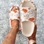 Klapki piankowe Madam Bearo białe w misie