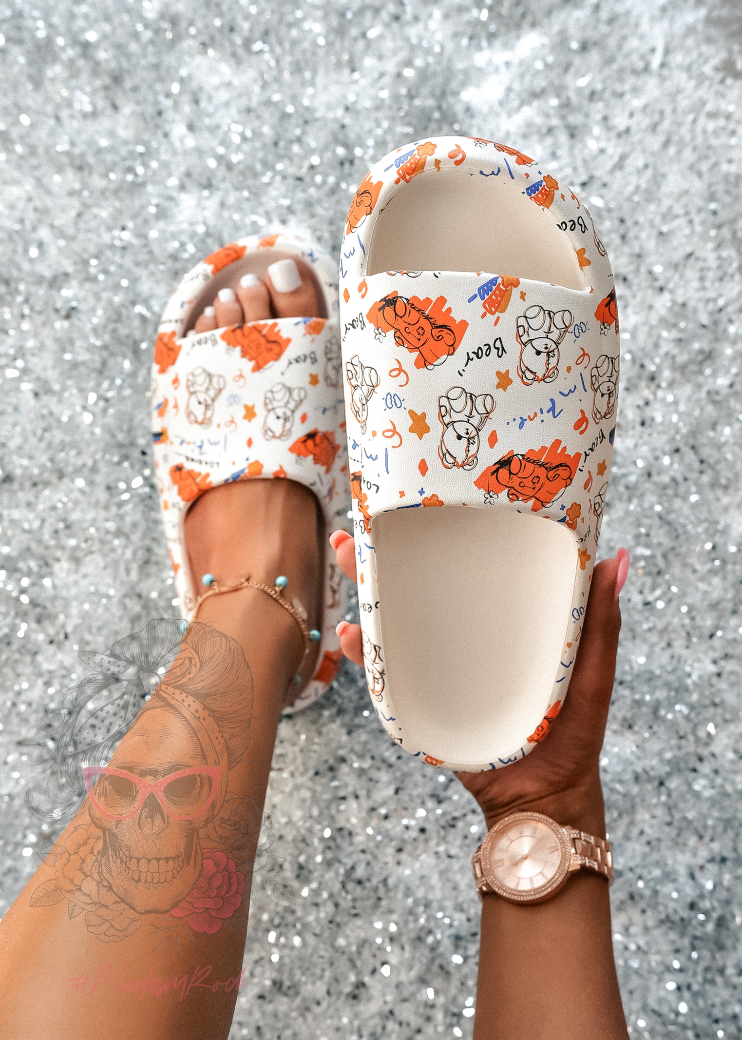 Klapki piankowe Madam Bearo białe w misie