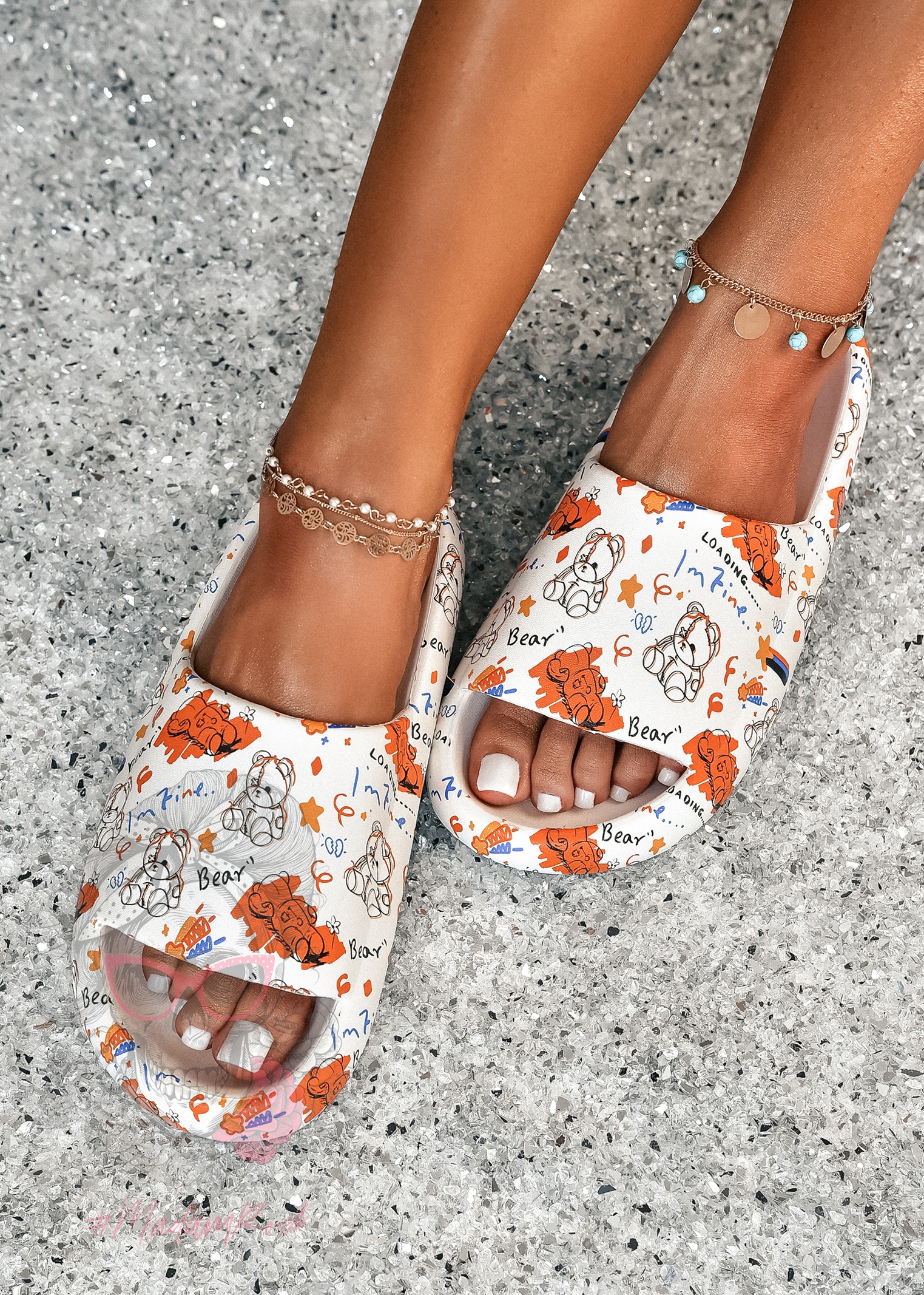 Klapki piankowe Madam Bearo białe w misie