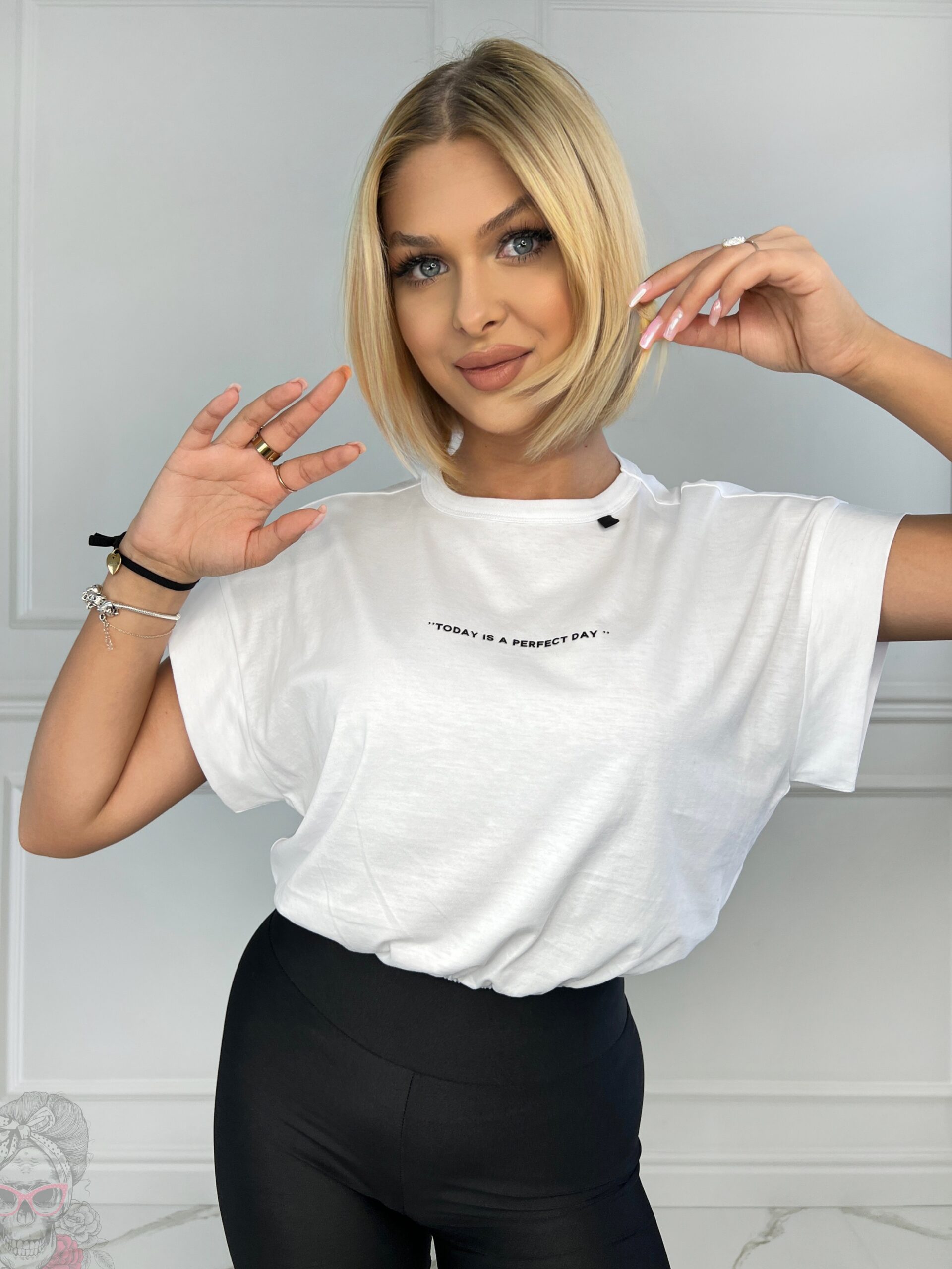 T-shirt krótki Perfect Day biały vs czarny T-shirt krótki Perfect Day biały vs czarny