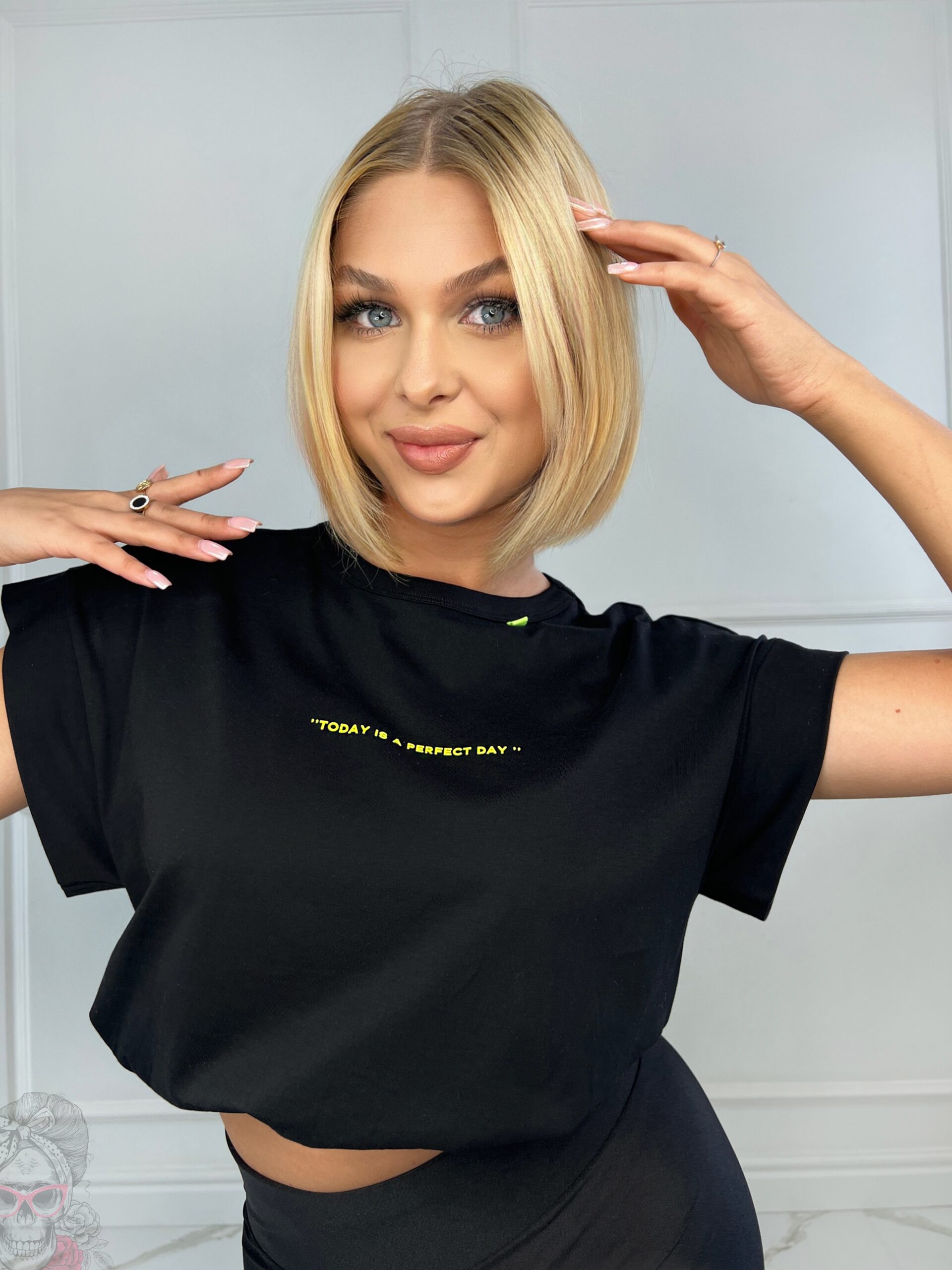 T-shirt krótki Perfect Day czarny