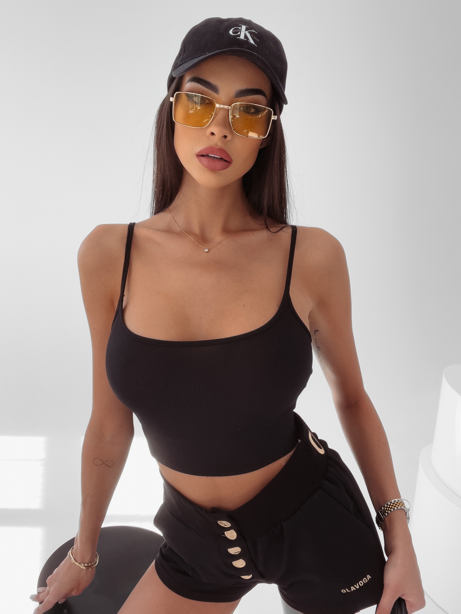 Top krótki Beti Ola Voga czarny Top krótki Beti Ola Voga czarny