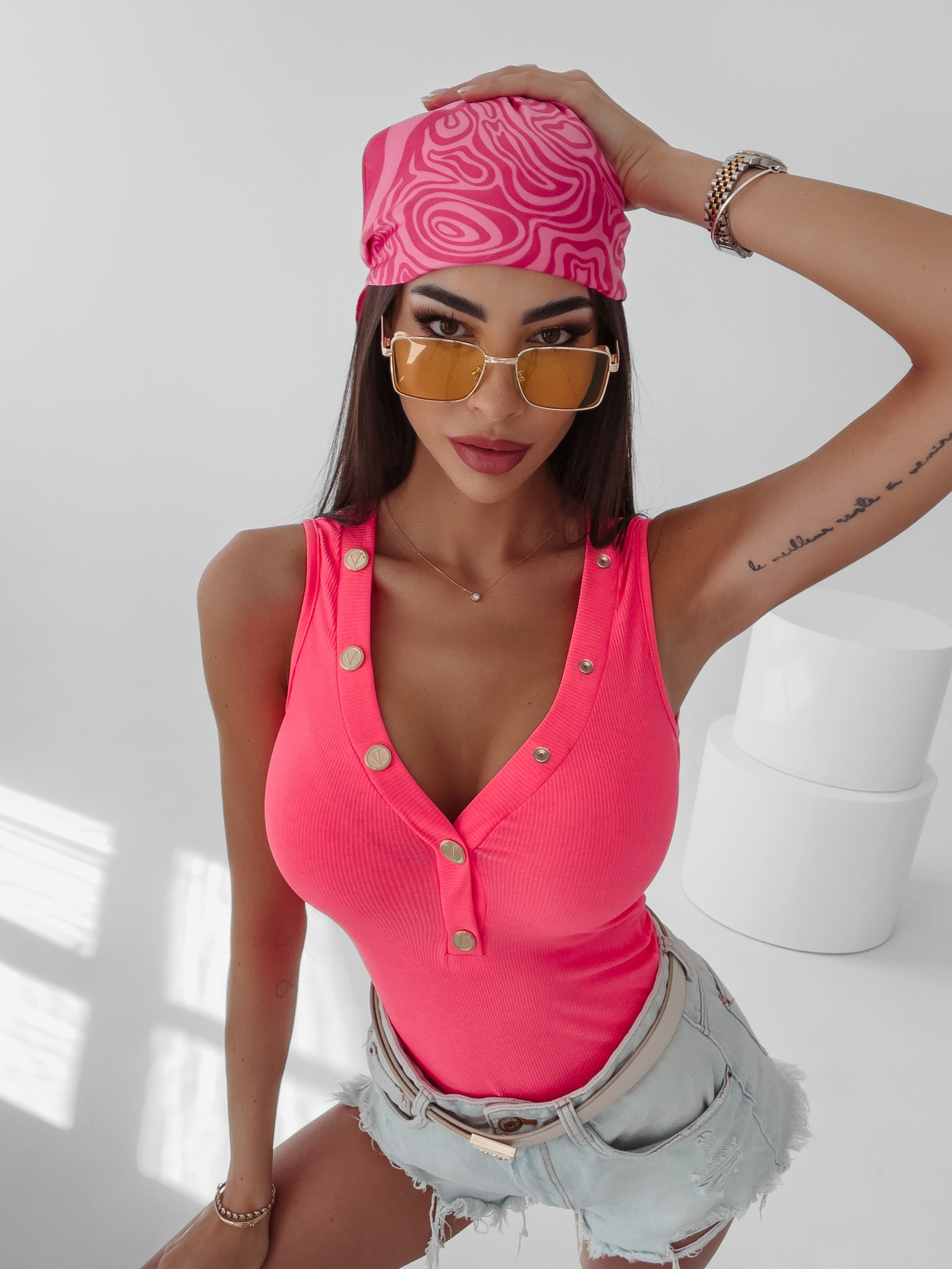 Body rozpinane Ginger Ola Voga neonowy róż