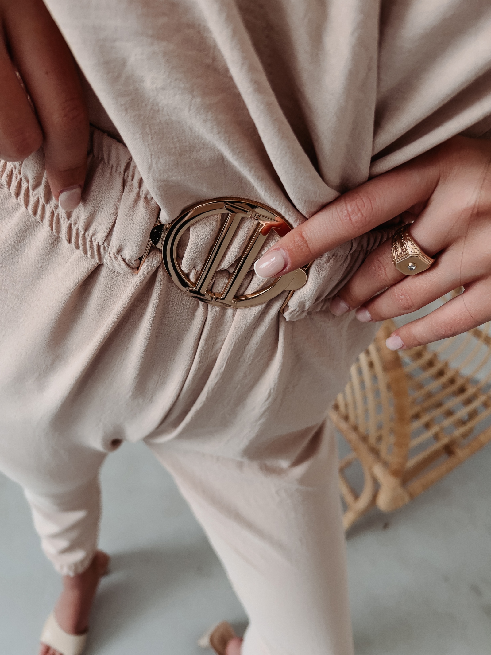 Kombinezon elegancki Heaven Ola Voga beżowy