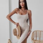 Sukienka prążkowana Holi Ola Voga beżowa