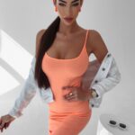 Sukienka prążkowana Holi Ola Voga łososiowa