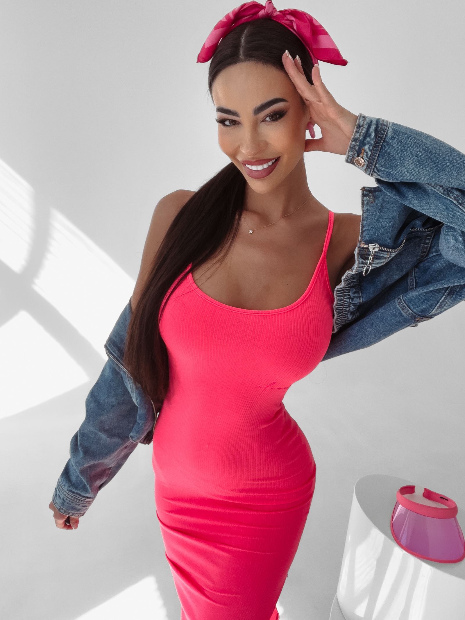 Sukienka prążkowana Holi Ola Voga neonowy róż