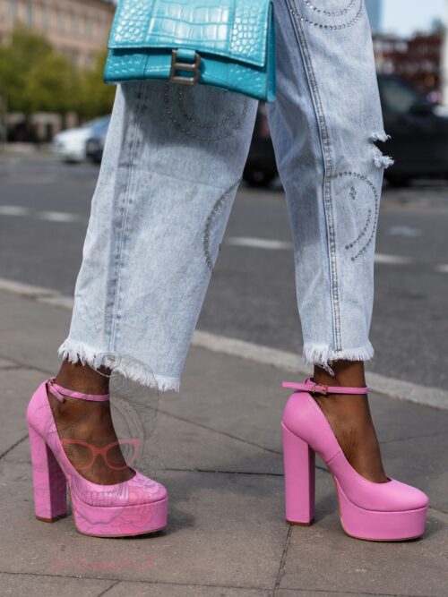 Spodnie jeansowe boyfriend Lucky Smile niebieskie