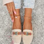 Mokasyny z kamieniami Madam Saco beżowe